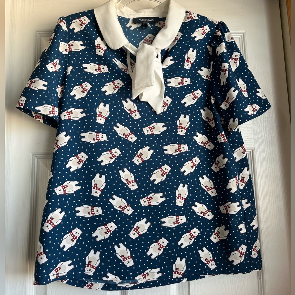 ModCloth Polar Bear Scarf Collared Short Sleeve Shirt with Bow Size Medium